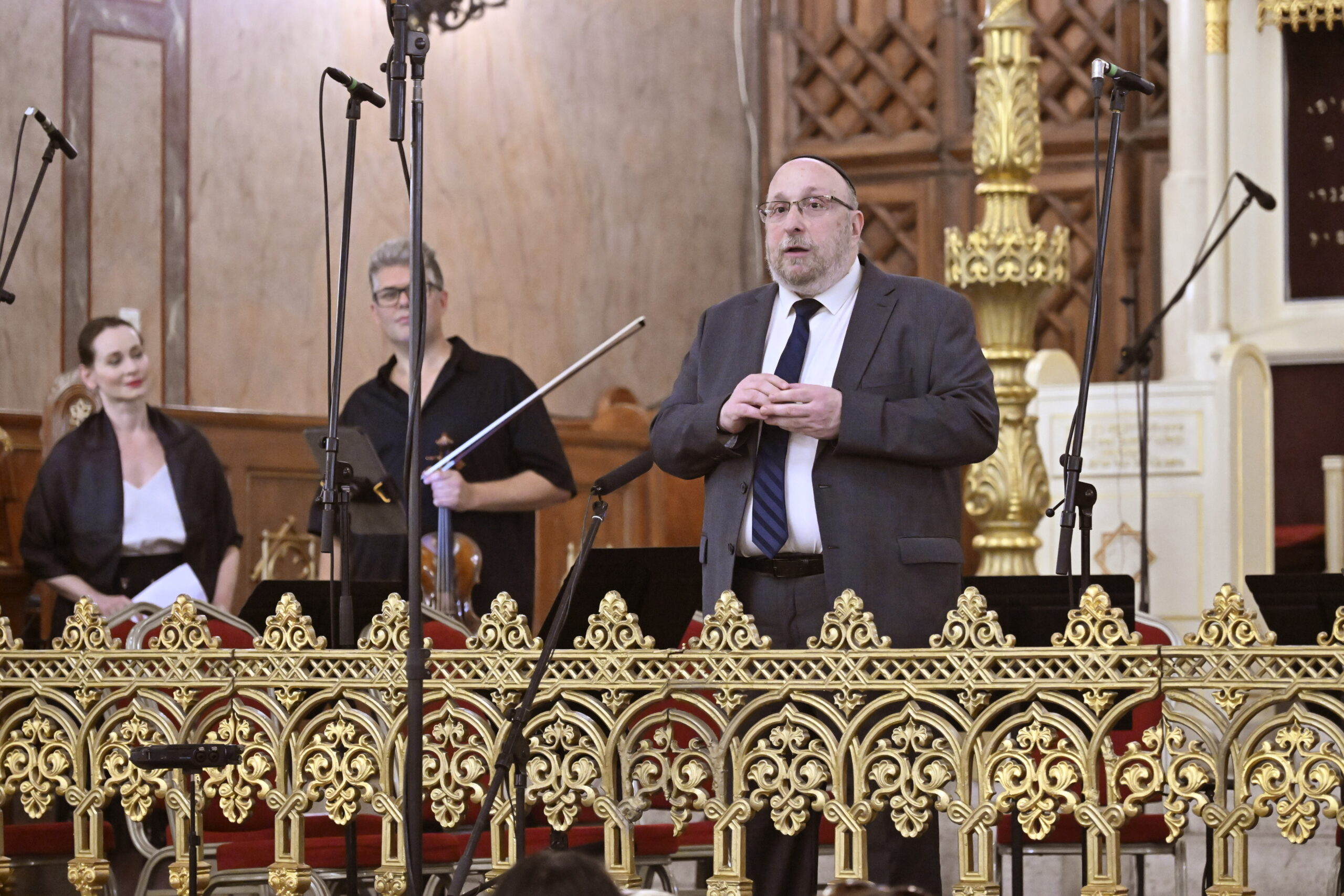 Koncerttel emlékeztek a Dohány utcai zsinagógában a vészkorszak áldozataira | Szombat Online