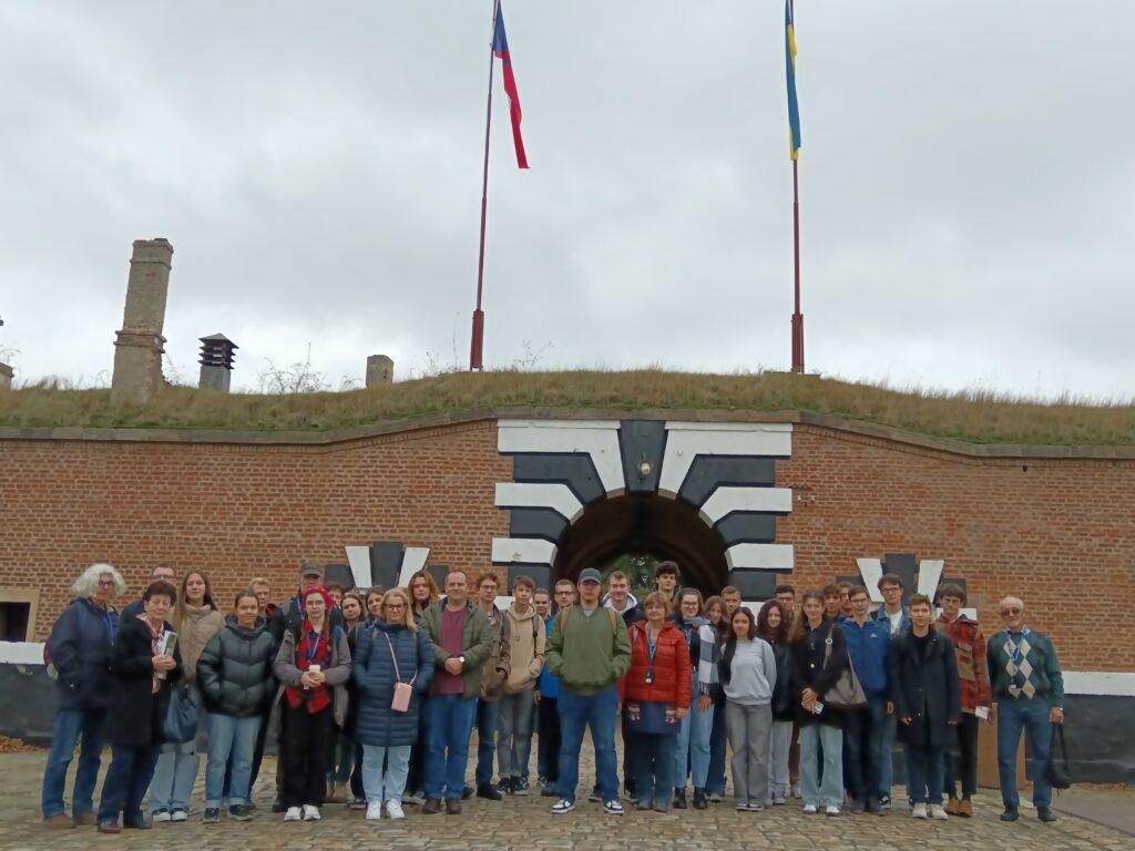 Győri és Győr környéki diákok kirándulása a cseh történelemben: Prága – Theresienstadt