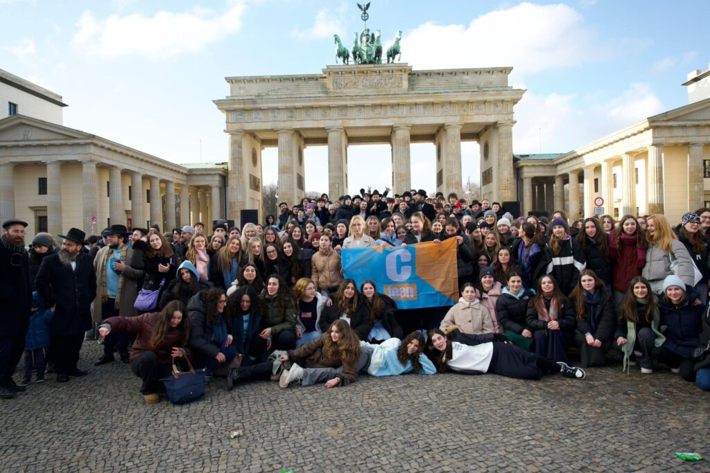 Többezer európai zsidó fiatal ünnepelt Berlinben